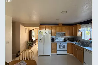 620 SE 11th St, Battle Ground, WA 98604 - Photo 17