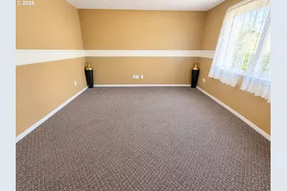 2010 S Dogwood St, Cornelius, OR 97113 - Photo 7