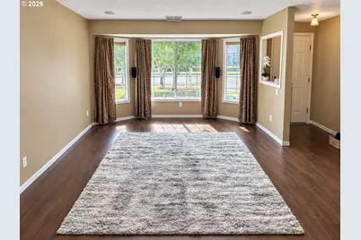 2010 S Dogwood St, Cornelius, OR 97113 - Photo 3