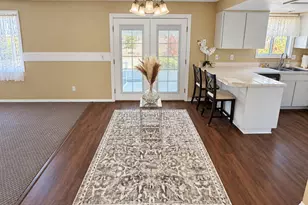2010 S Dogwood St, Cornelius, OR 97113 - Photo 5