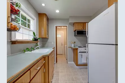 1655 Pearl St NE, Salem, OR 97301 - Photo 15