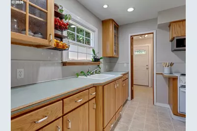 1655 Pearl St NE, Salem, OR 97301 - Photo 3
