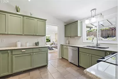 13912 NE Fremont Ct, Portland, OR 97230 - Photo 15