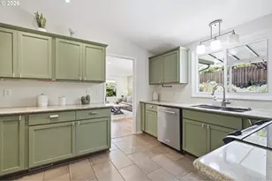 13912 NE Fremont Ct, Portland, OR 97230 - Photo 15