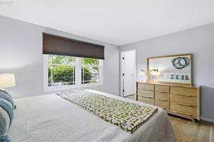 13912 NE Fremont Ct, Portland, OR 97230 - Photo 27
