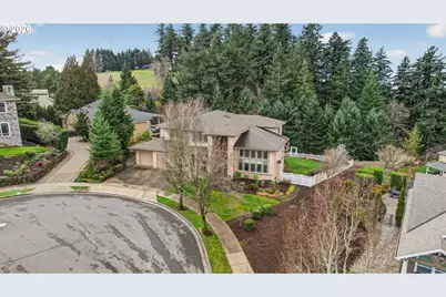 11737 SE Brockenhurst Cir, Happy Valley, OR 97086 - Photo 45