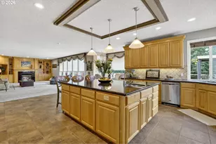 11737 SE Brockenhurst Cir, Happy Valley, OR 97086 - Photo 11