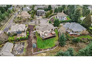 11737 SE Brockenhurst Cir, Happy Valley, OR 97086 - Photo 45