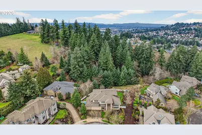 11737 SE Brockenhurst Cir, Happy Valley, OR 97086 - Photo 47