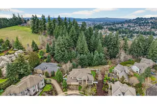 11737 SE Brockenhurst Cir, Happy Valley, OR 97086 - Photo 47