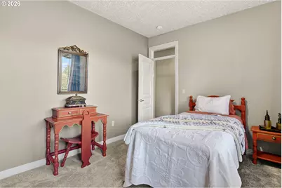 11737 SE Brockenhurst Cir, Happy Valley, OR 97086 - Photo 33