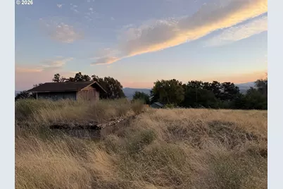 320 Klickitat Ave, Lyle, WA 98635 - Photo 9