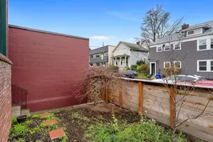 1305 SE Belmont St, Portland, OR 97214 - Photo 9