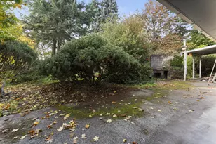 12624 SE Powell Blvd, Portland, OR 97236 - Photo 17