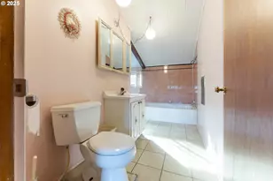 12624 SE Powell Blvd, Portland, OR 97236 - Photo 13