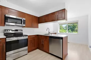 242 Greenridge Dr, Lake Oswego, OR 97035 - Photo 11