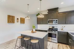 234 W 18th St, Lafayette, OR 97127 - Photo 9