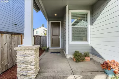 234 W 18th St, Lafayette, OR 97127 - Photo 3