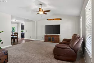 1015 Forest Heights St, Sutherlin, OR 97479 - Photo 5