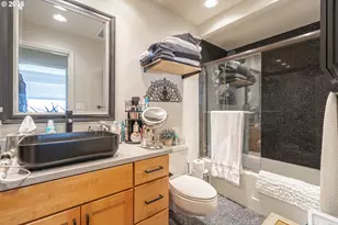 2221 SW 1st Ave, Portland, OR 97201 - Photo 17