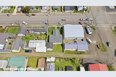 125 N 8th St, Lakeside, OR 97449 - Photo 11