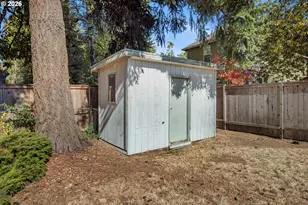 4815 SE Flavel Dr, Portland, OR 97206 - Photo 31