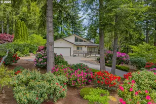 1446 W 14th Pl, Coquille, OR 97423 - Photo 1