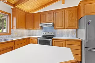 1446 W 14th Pl, Coquille, OR 97423 - Photo 19