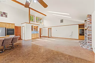 1446 W 14th Pl, Coquille, OR 97423 - Photo 11