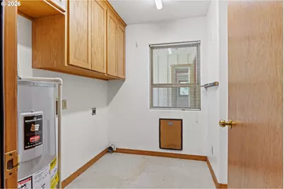 1446 W 14th Pl, Coquille, OR 97423 - Photo 35