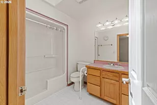 1446 W 14th Pl, Coquille, OR 97423 - Photo 33