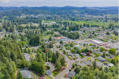 1446 W 14th Pl, Coquille, OR 97423 - Photo 7