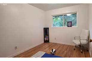 14128 NE Rose Pkwy, Portland, OR 97230 - Photo 11