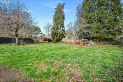 12413 SE Mill St, Portland, OR 97233 - Photo 23