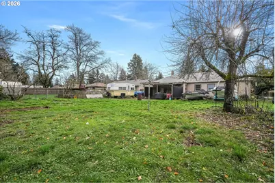 12413 SE Mill St, Portland, OR 97233 - Photo 27