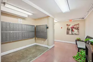 1205 SW Cardinell Dr, Portland, OR 97201 - Photo 23