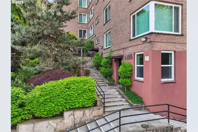 1205 SW Cardinell Dr #604, Portland, OR 97201 - Photo 3