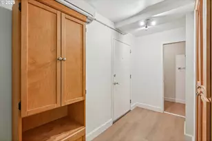 1205 SW Cardinell Dr, Portland, OR 97201 - Photo 15