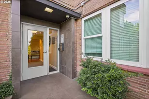 1205 SW Cardinell Dr, Portland, OR 97201 - Photo 25