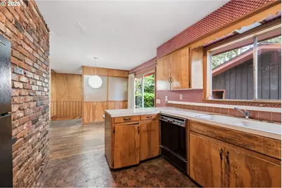 2041 E 26th Ave, Eugene, OR 97403 - Photo 11