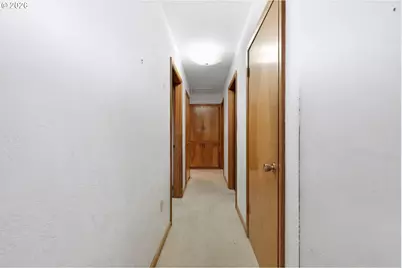 2041 E 26th Ave, Eugene, OR 97403 - Photo 15