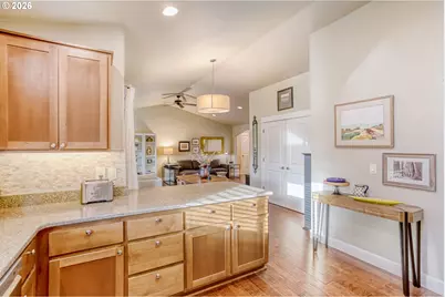 10245 SW 80th Ave, Portland, OR 97223 - Photo 9