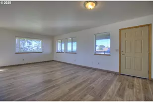 405 Arnold Ln, Brookings, OR 97415 - Photo 5