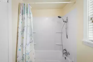 107 E 35th St, Vancouver, WA 98663 - Photo 27