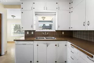 107 E 35th St, Vancouver, WA 98663 - Photo 13