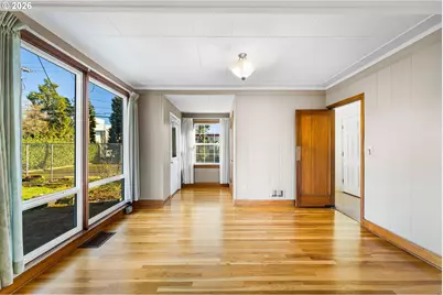 107 E 35th St, Vancouver, WA 98663 - Photo 9