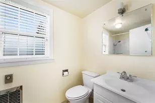 107 E 35th St, Vancouver, WA 98663 - Photo 27