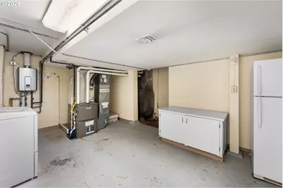 107 E 35th St, Vancouver, WA 98663 - Photo 33