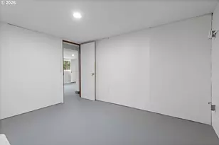 9710 SW 52nd Ave, Portland, OR 97219 - Photo 23