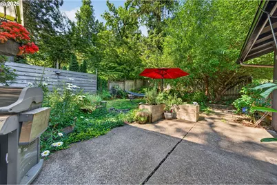 390 Hunington Ave, Eugene, OR 97405 - Photo 27